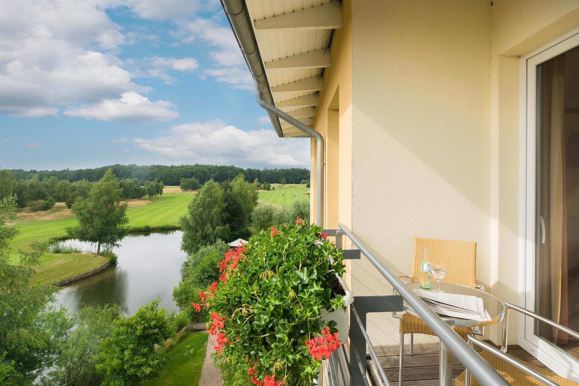 Best Western Premier Castanea Resort Hotel Luneburg Exterior photo